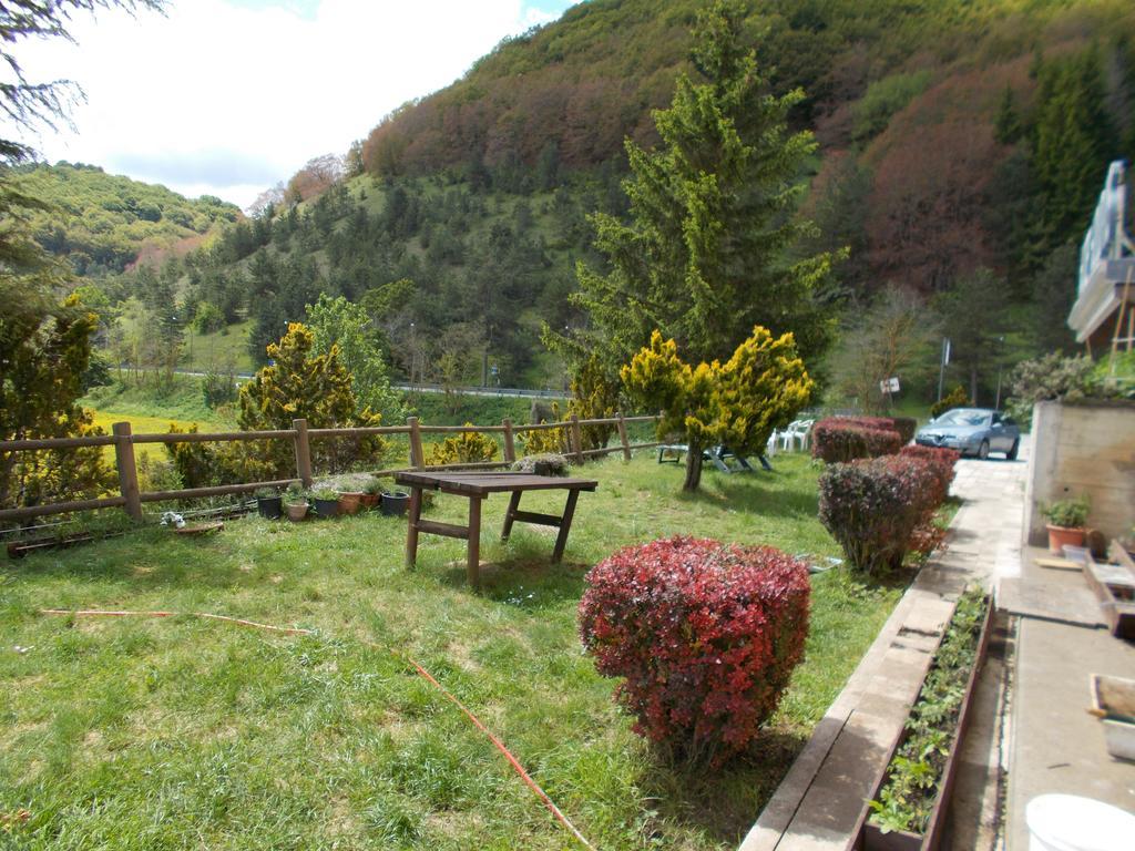 Hotel Holidays Рокказаро Экстерьер фото