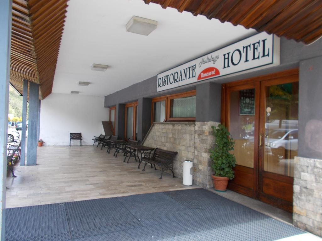 Hotel Holidays Рокказаро Экстерьер фото